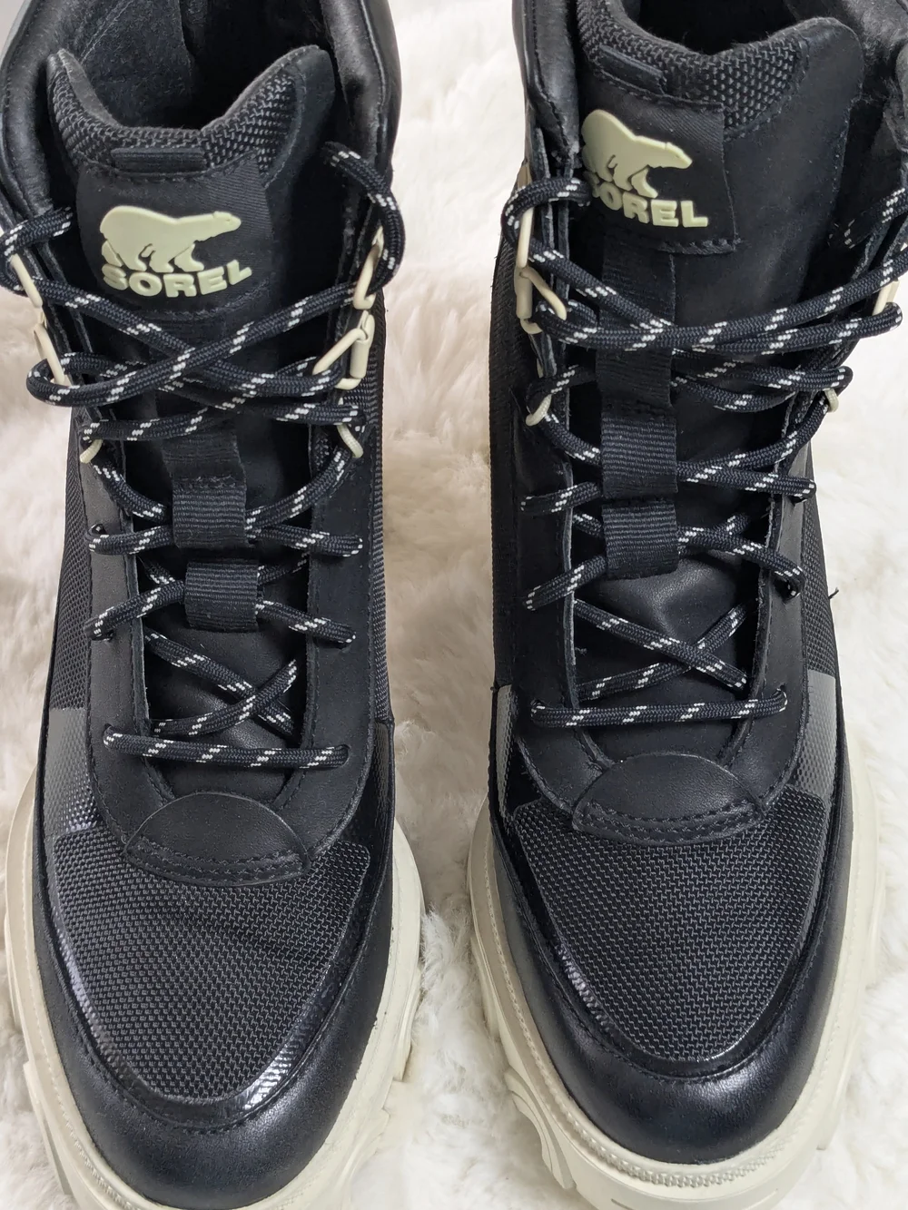 Sorel Kinetic Sneaker Boots Black Platform Lace Up Women’s 7.5
